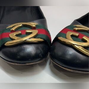 Gucci Black Flats with Gold and Green-Red Stripes size 41